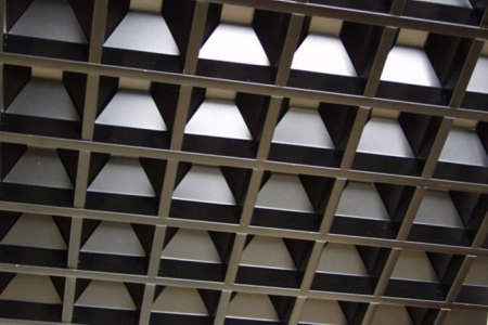 Потолок Грильято пирамидальный